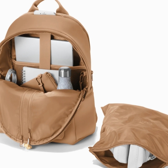 Large Dakota Neoprene Backpack - Picture 6 of 11